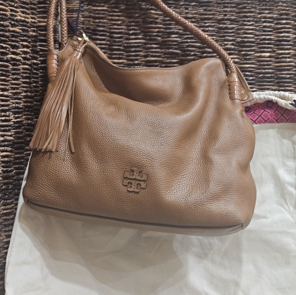 Never used! Tory Burch Taylor HOBO pebbled leather bag w/dust bag